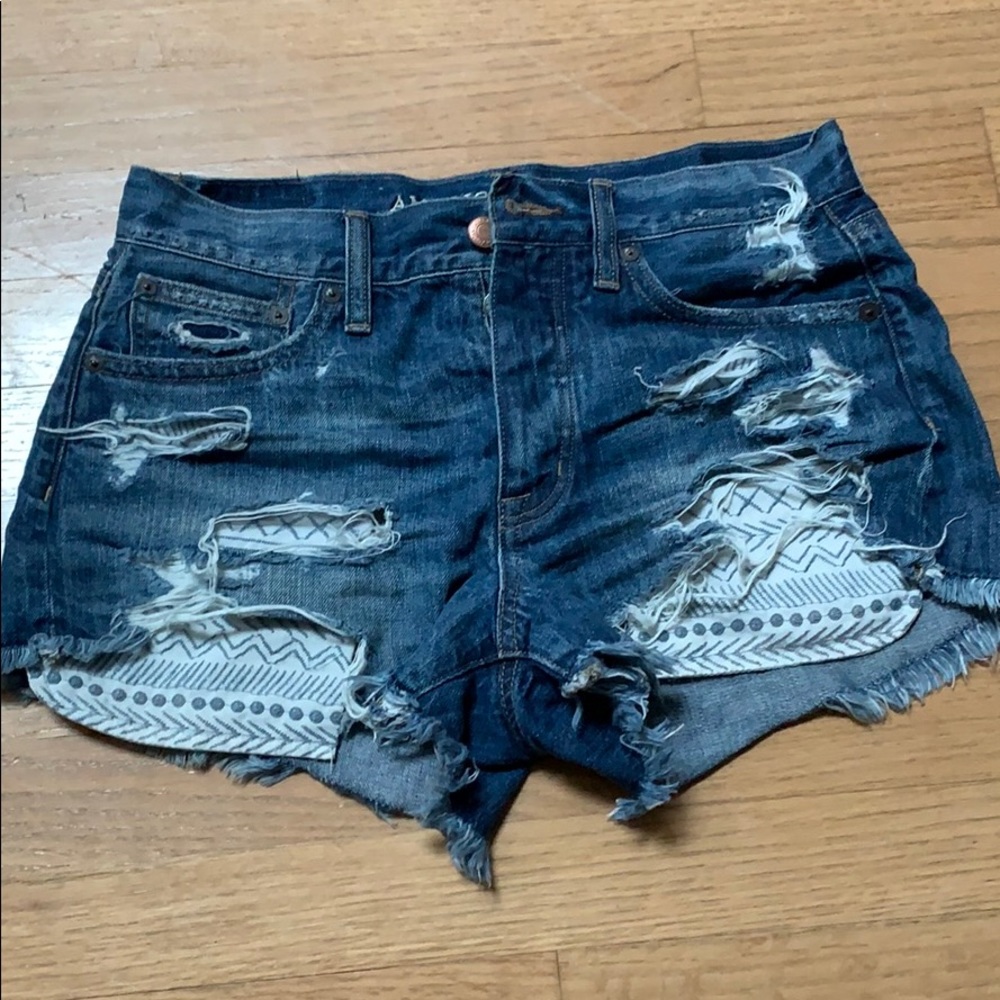 American eagle size 2 ripped jean shorts